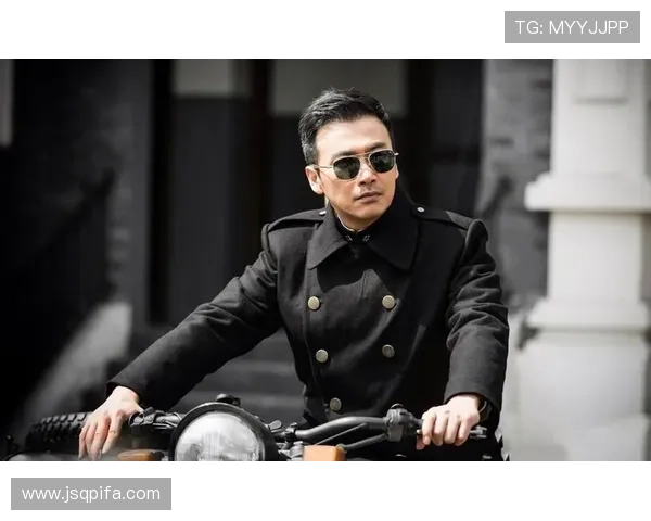 悬疑教父柳云龙:在谍战的迷雾中,探寻人性的光辉与幽暗 悬疑教父柳云龙:在谍战的迷雾中,探寻人性的光辉与幽暗