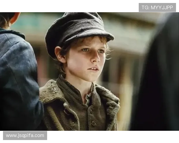 《雾都》：迷雾中的人性挣扎与时代洪流